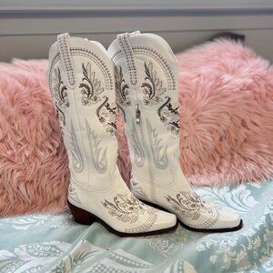 Brand new rhinestone embroidered cowboy boots